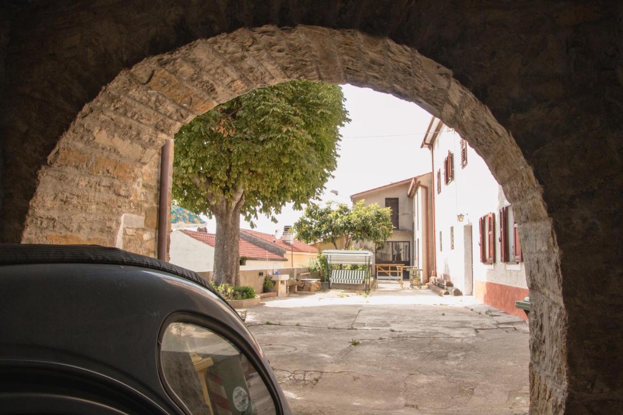 Oltre L'arco Gasthof San Dorligo della Valle